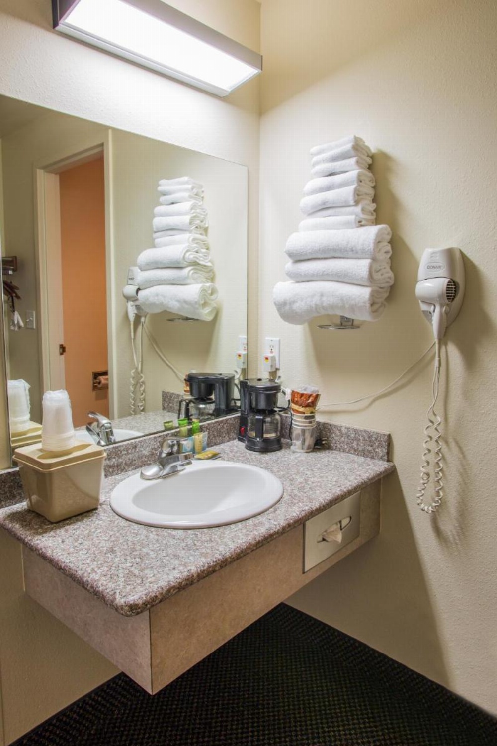 Cedars Inn Image 10