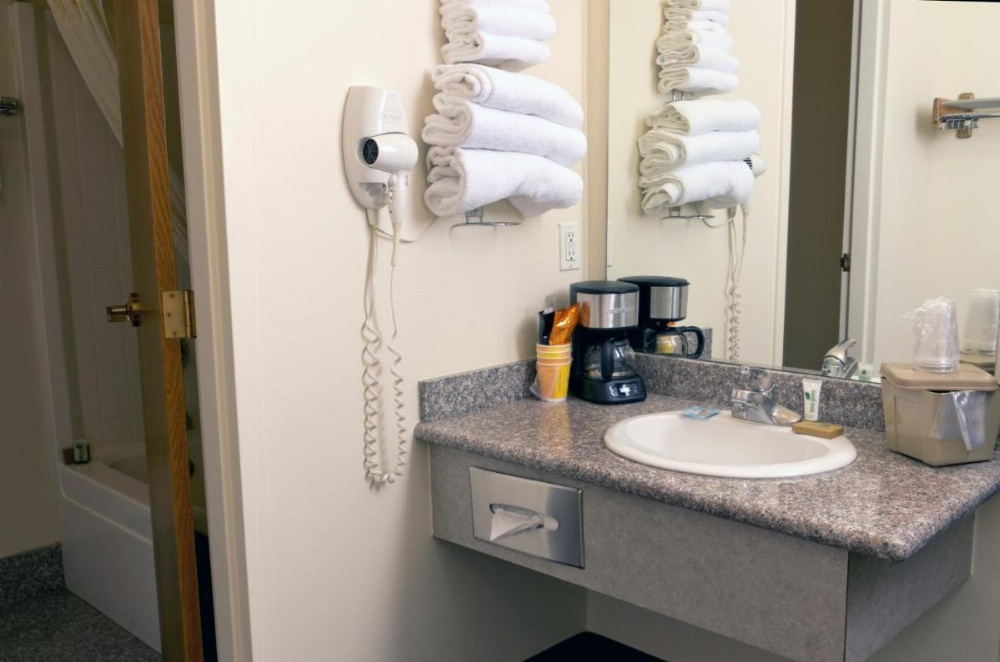 Cedars Inn Image 38