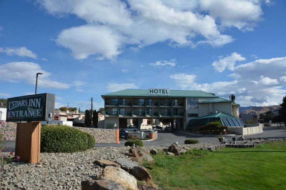 Cedars Inn Image 44